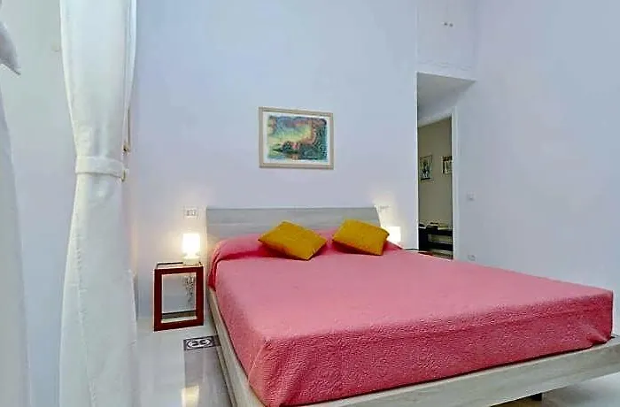Frühstückspension Carlo Alberto House 3*